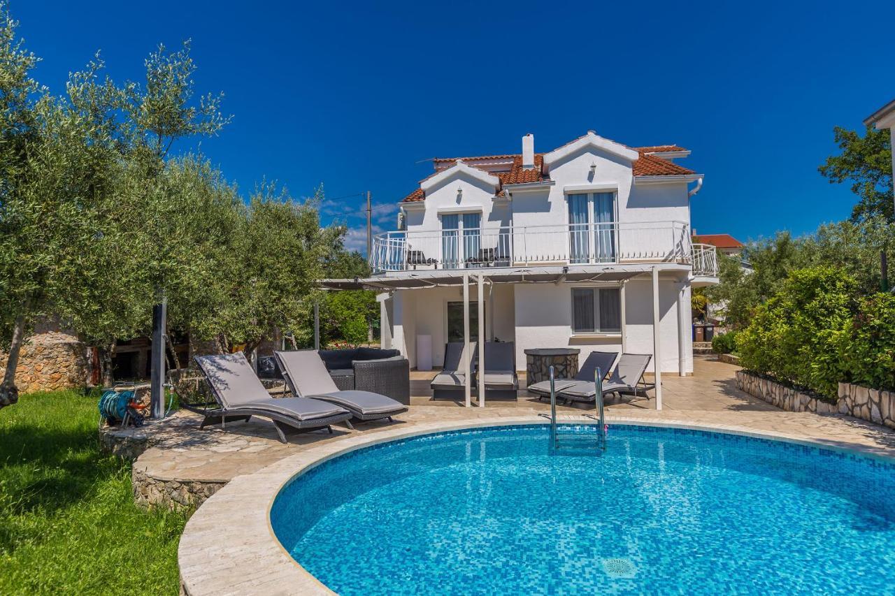 Holiday Home Olive Garden Brzac Esterno foto