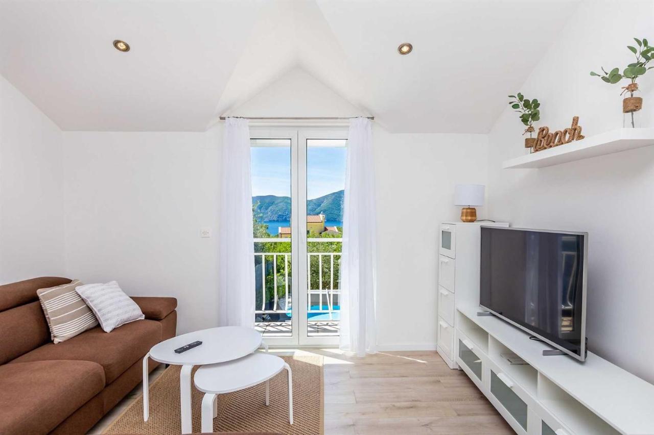 Holiday Home Olive Garden Brzac Esterno foto